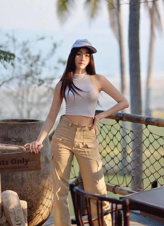 กุ๊งกิ๊ง แม่สาวขนดก นางแบบ สาวสวยสุดแซ่บ ผลงานเสียว ดาวonlyfans 28
