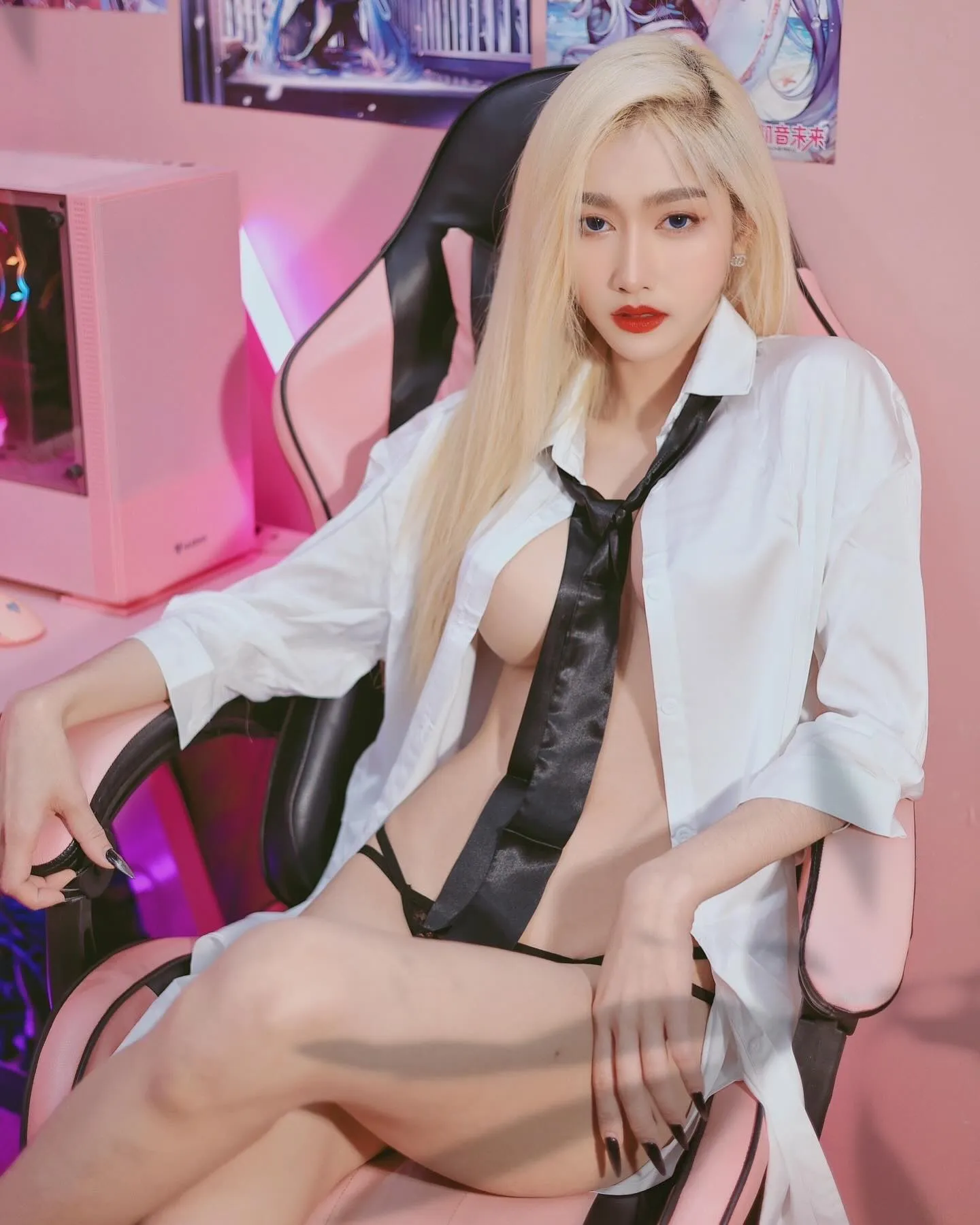 กุ๊งกิ๊ง แม่สาวขนดก นางแบบ สาวสวยสุดแซ่บ ผลงานเสียว ดาวonlyfans 4