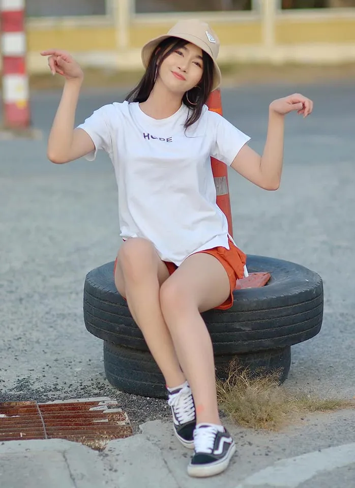 กุ๊งกิ๊ง แม่สาวขนดก นางแบบ สาวสวยสุดแซ่บ ผลงานเสียว ดาวonlyfans 6