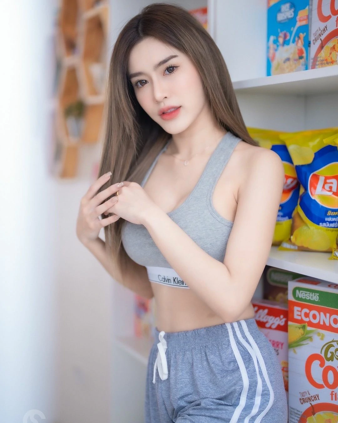 แอลตูน นางแบบ เน็ตไอดอล สาวแซ่บ หุ่นเอ็กซ์ ผลงานเด็ด ดาวยั่วมาแรง 19