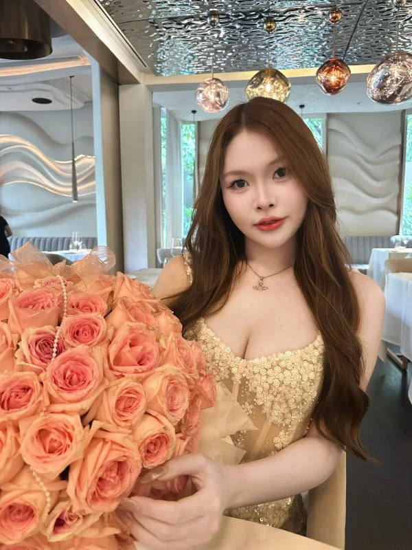 Mojiniim สาวสุดฮอต ผลงาน18+ คอนเทนต์เสียว ดาวOnlyfans มาแรง 16